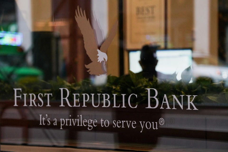 First Republic mat 72 ty USD tien gui sau dien bien hon loan nganh ngan hang First Republic