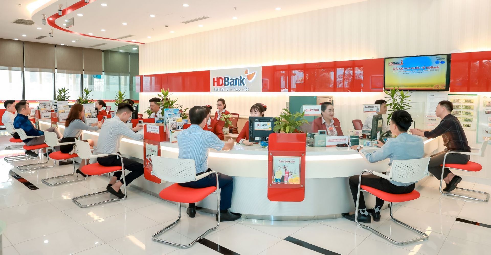 HDBank du kien chia co tuc voi ty le 10% bang tien mat va ty le toi da 15% bang co phieu ngân hàng HDBank
