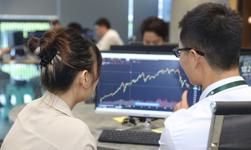 Xu thế chứng khoán ngày 26/4: Tập trung vào xử lý danh mục hiện có