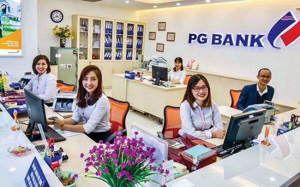 Petrolimex ban co phan PG Bank: Luong dang ky mua cao hon 77% so voi chao ban cổ phiếu