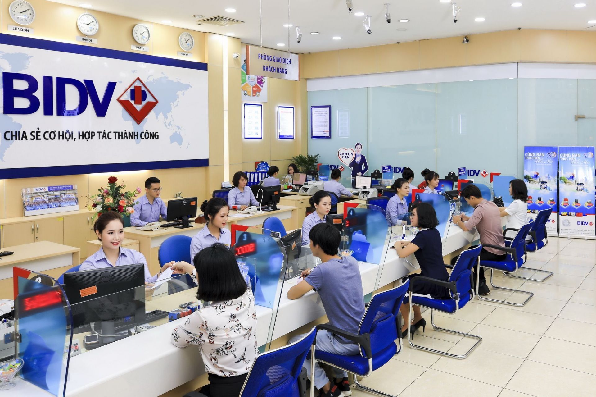 Lai suat tiet kiem ngan hang BIDV thang 4/2023 cao nhat 7,2%/nam ngân hàng BIDV