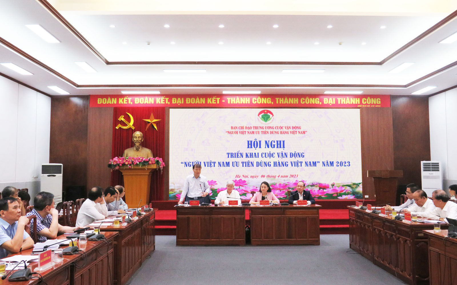 dùng hàng Việt Nam