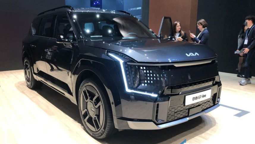 [Seoul 2023]: Cận cảnh Kia EV9 2023 hoàn toàn mới "bằng xương bằng thịt"