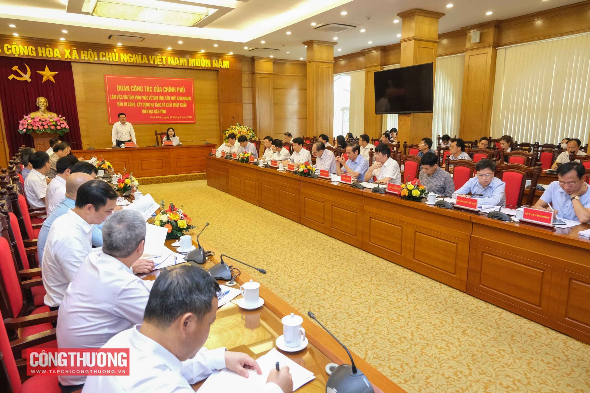 Bộ trưởng Nguyễn Hồng Diên chủ trì buổi làm việc của đoàn công tác Chính phủ với lãnh đạo tỉnh Vĩnh Phúc