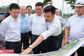 Bộ trưởng Nguyễn Hồng Diên cùng đoàn công tác Chính phủ làm việc tại tỉnh Vĩnh Phúc