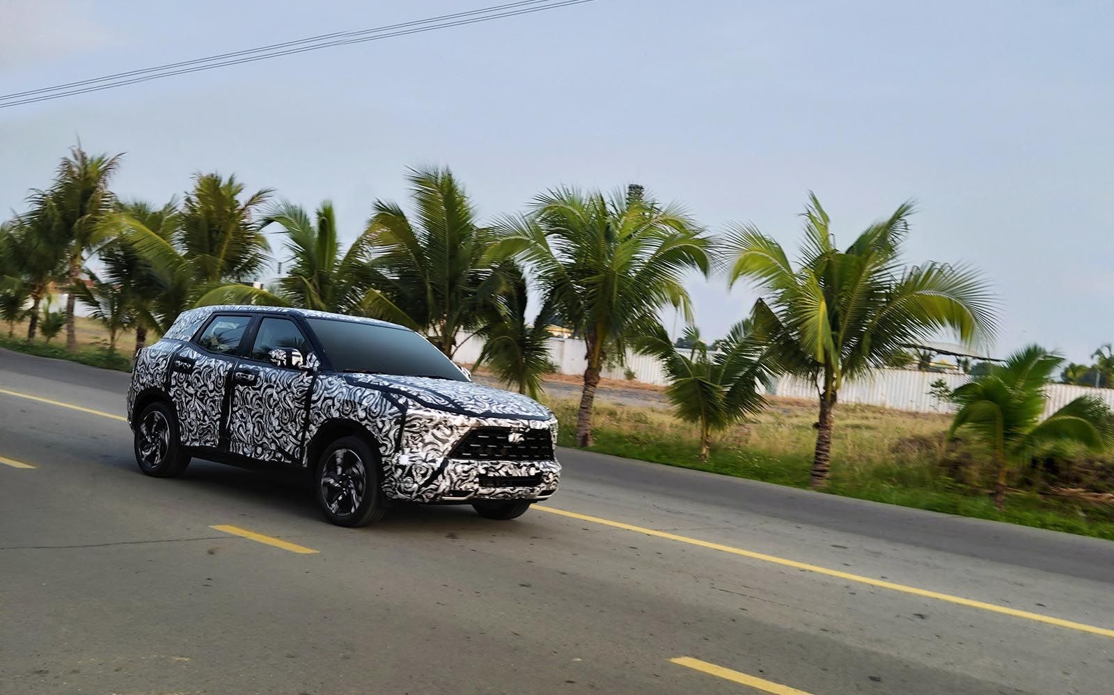 “Hàng hot” XFC của Mitsubishi lộ diện trên đường chạy thử tại Việt Nam