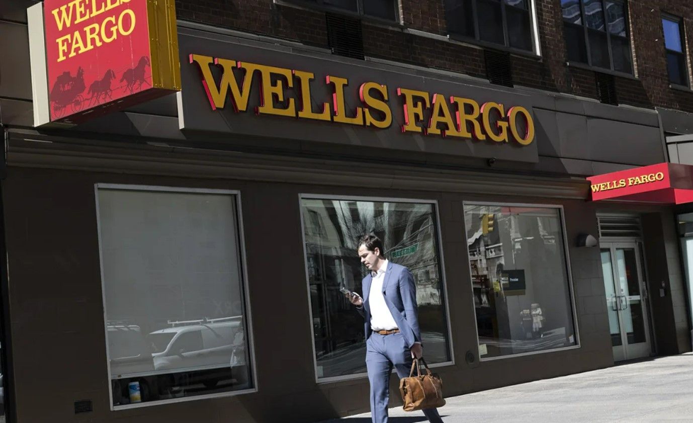Ngan hang Wells Fargo dat thoa thuan hoa giai 1 ty USD voi cac co dong Wells Fargo