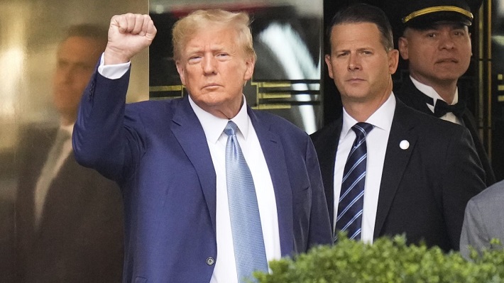 Ông Donald Trump không ngại “sóng gió”