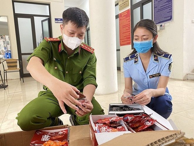 Kiểm tra hàng buôn lậu, gian lận thương mại và hàng giả
