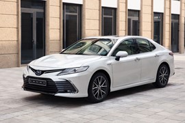 Doanh số sedan hạng D tháng 4: Mazda 6 ổn định, Toyota Camry và Kia K5 tụt dốc