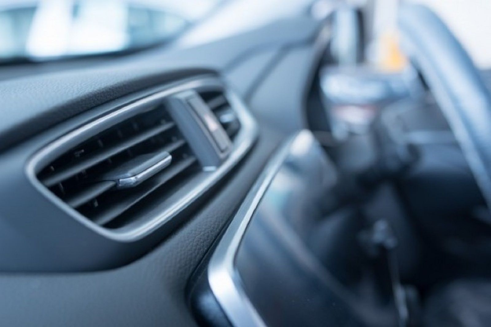 Cách sử dụng điều hòa xe ô tô vừa mát vừa tiết kiệm nhiên liệu trong mùa hè