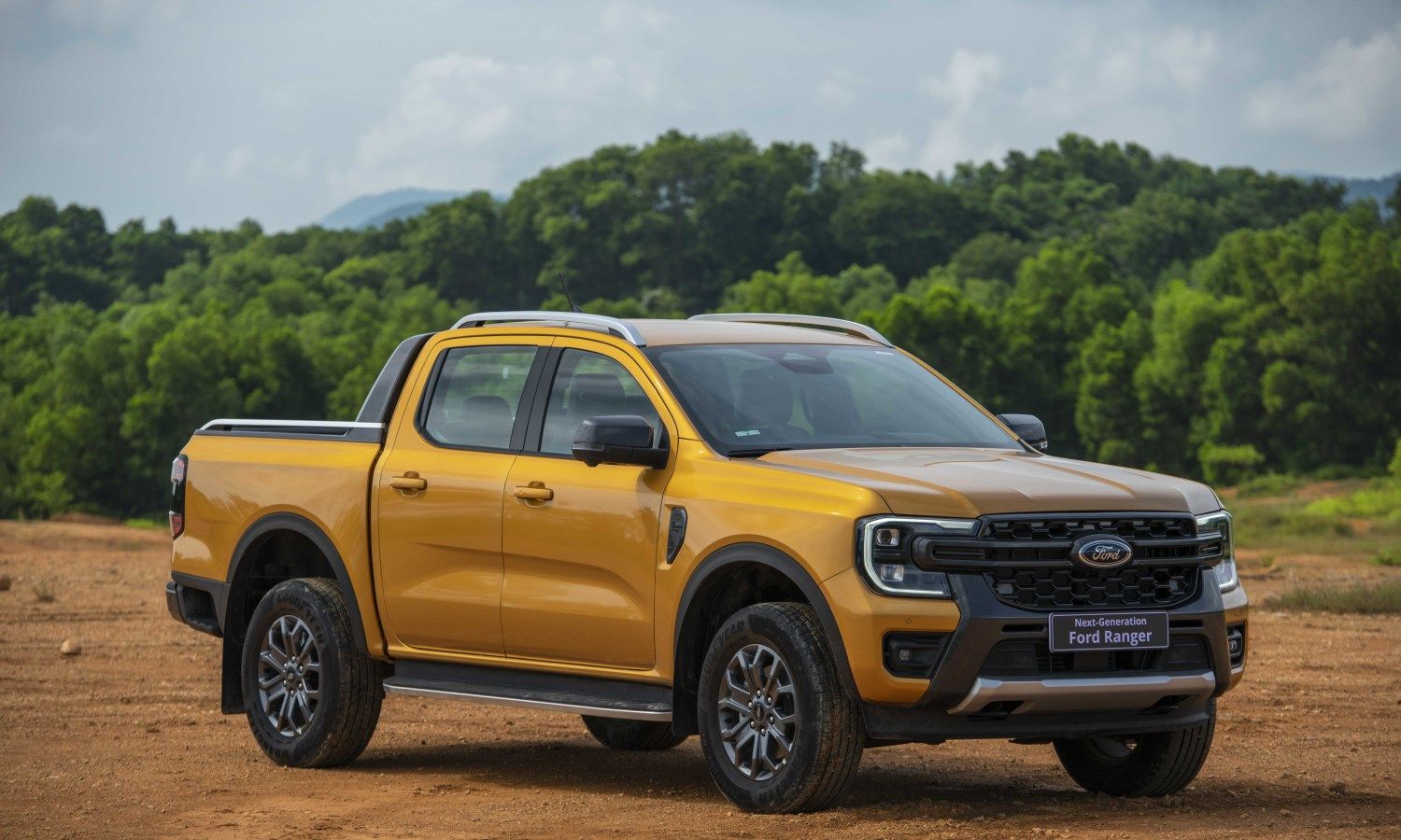 Ford Ranger chiếm đến 87% doanh số phân khúc xe bán tải tháng 4/2023