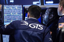 Chứng khoán Mỹ mất điểm khi các cuộc đàm phán trần nợ vẫn trong bế tắc