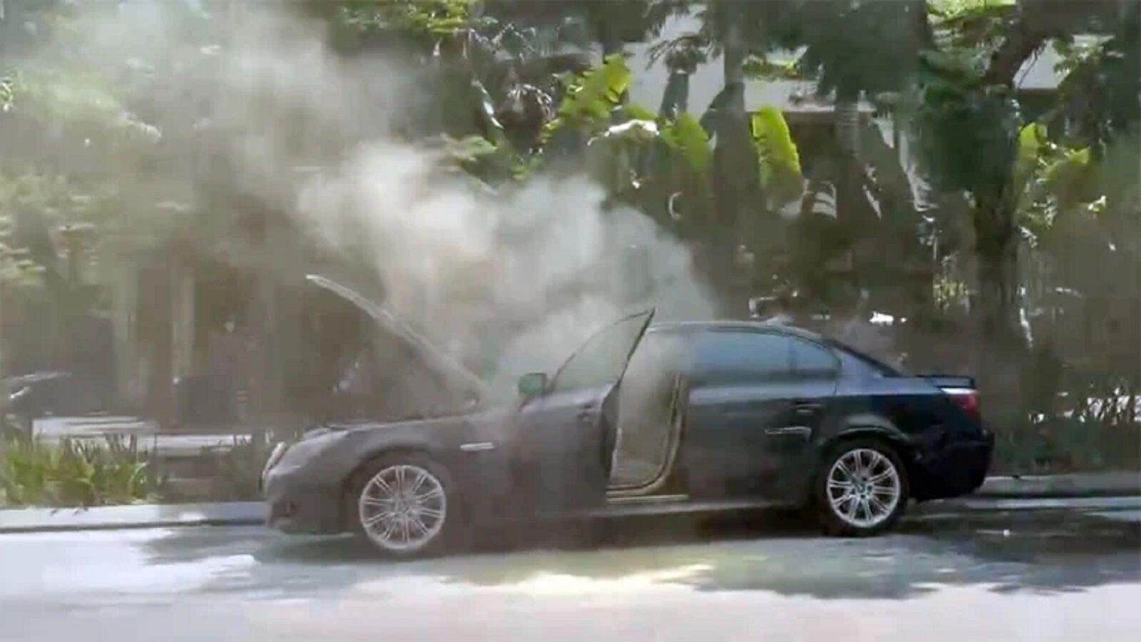 Bỏ ngay những vật dụng này trên ô tô để tránh rước 'bà hoả' tới