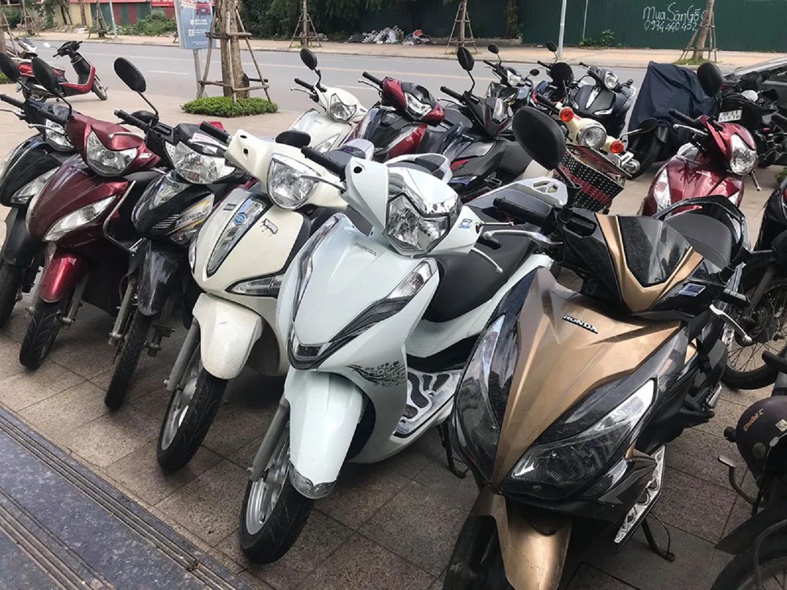 Những tác hại khi để xe máy dưới trời nắng nóng quá lâu