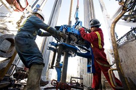 Giá dầu thô 5/5: Thị trường dần cân bằng trở lại, kỳ vọng OPEC+ sẽ tiếp tục cắt giảm sản lượng