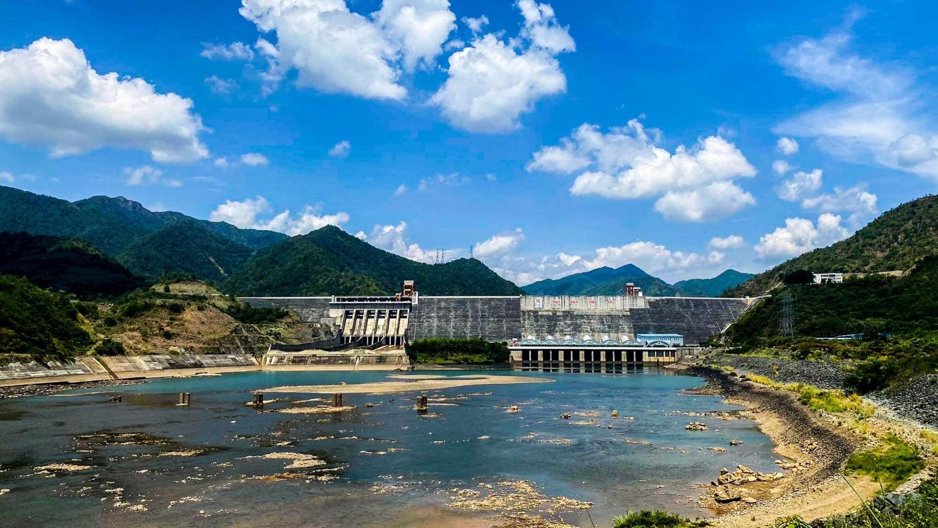 Thủy văn ngày 11/6: Thủy điện giảm nước về, sản lượng điện huy động thấp hơn 36,5 triệu kWh so với hôm qua