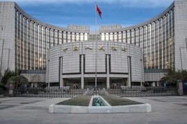 Trung Quốc cắt giảm lãi suất ngắn hạn để hỗ trợ kinh tế