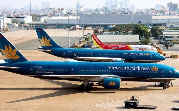 Giá vé máy bay tăng dần từ đầu tháng 6