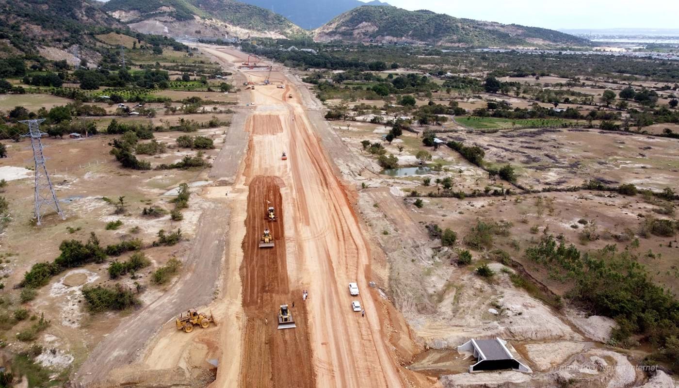 Dung 1.930 ty dong ngan sach xay tuyen duong noi Khanh Hoa, Lam Dong va Ninh Thuan Khánh Hòa