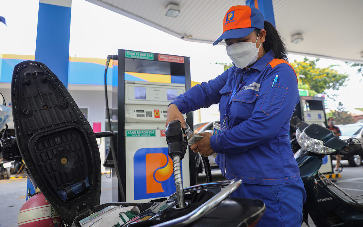 Chiều 21/6, giá xăng không đổi, giá dầu diesel tăng 146 đồng/lít