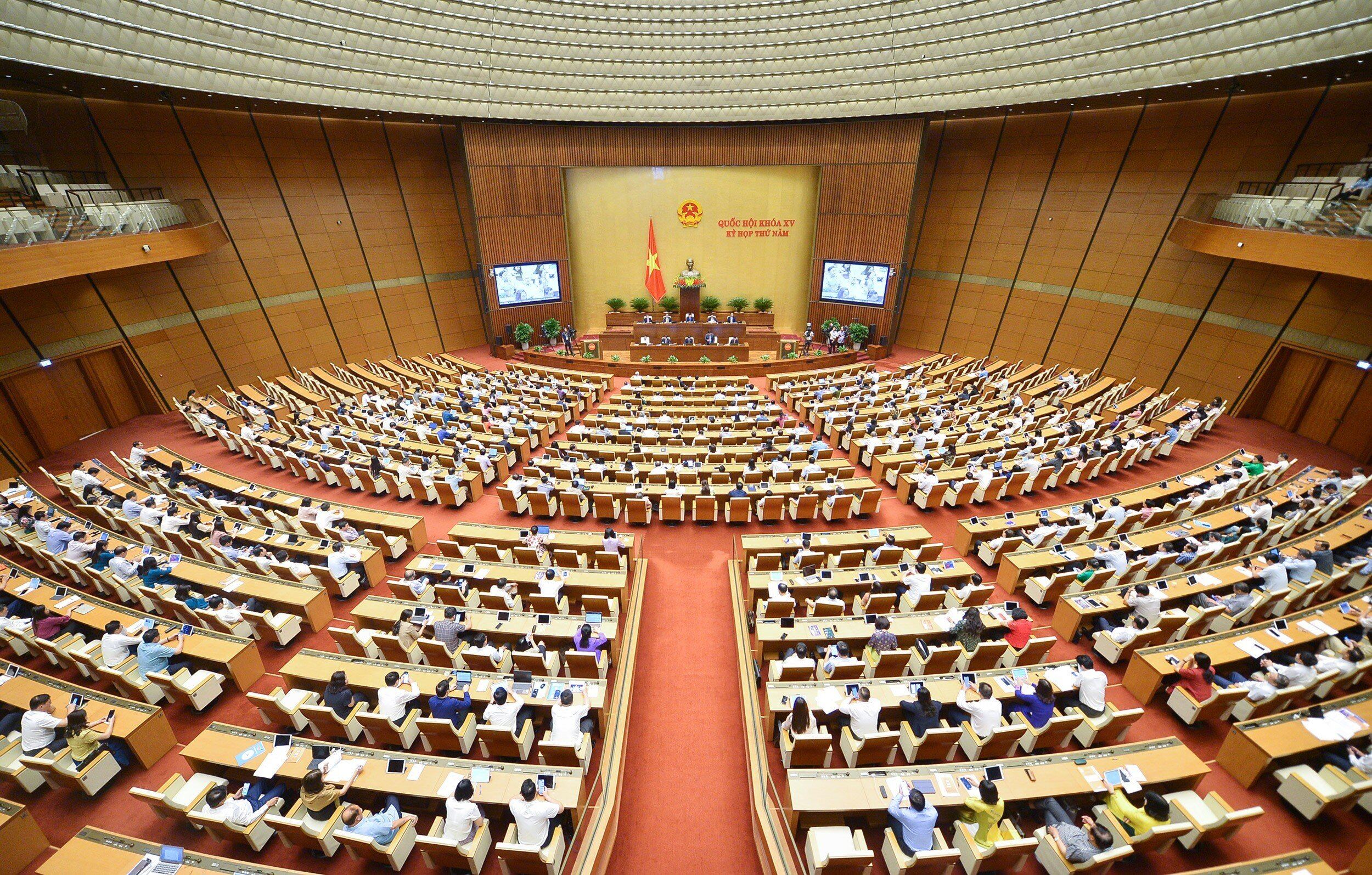 thue-thu-nhap-tu-chuyen-quyen-su-dung-dat-con-nhieu-diem-han-che_6492a843b97ef.jpg