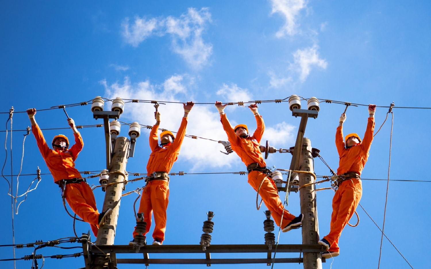 Lịch cắt điện 24/6: EVN khẳng định cung ứng đủ nhưng vẫn có nơi nằm trong kế hoạch cắt