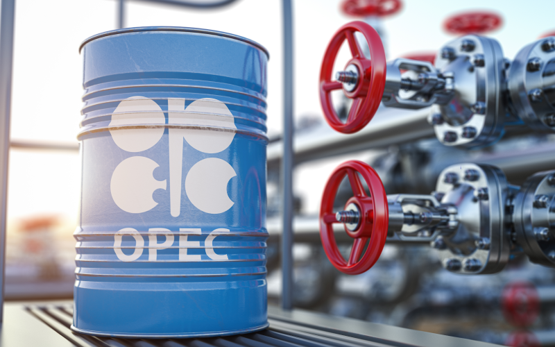 OPEC+ thảo luận về việc gia tăng các biện pháp cắt giảm sản lượng dầu