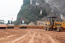 Xem xét bổ sung cao tốc Quảng Ngãi - Kon Tum vào quy hoạch mạng lưới đường bộ