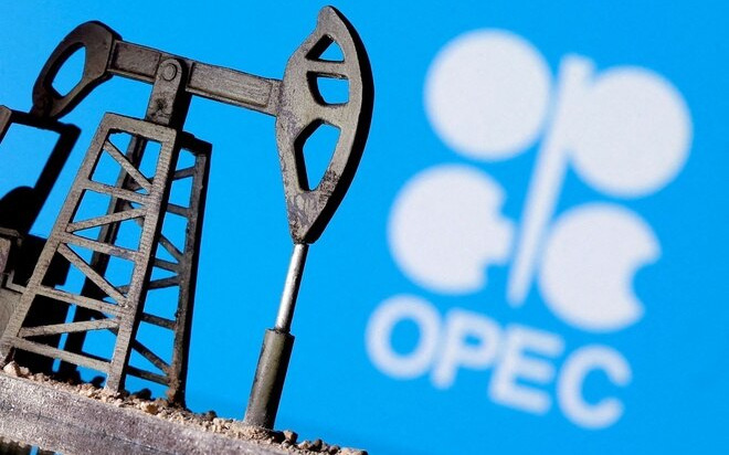 OPEC+ nhất trí cắt giảm sản lượng dầu cho đến hết 2024