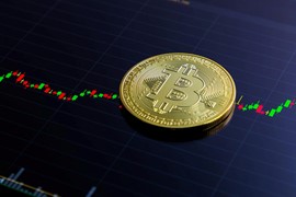 Giá Bitcoin chưa thể dứt mốc 27.000 USD