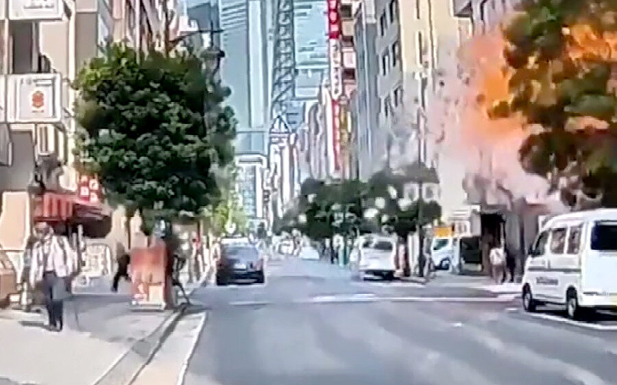 Nhà hàng chuẩn bị khai trương bất ngờ phát nổ kinh hoàng