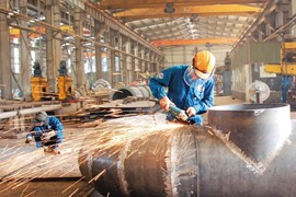 Giá thép ngày 14/7: Ngược chiều thế giới