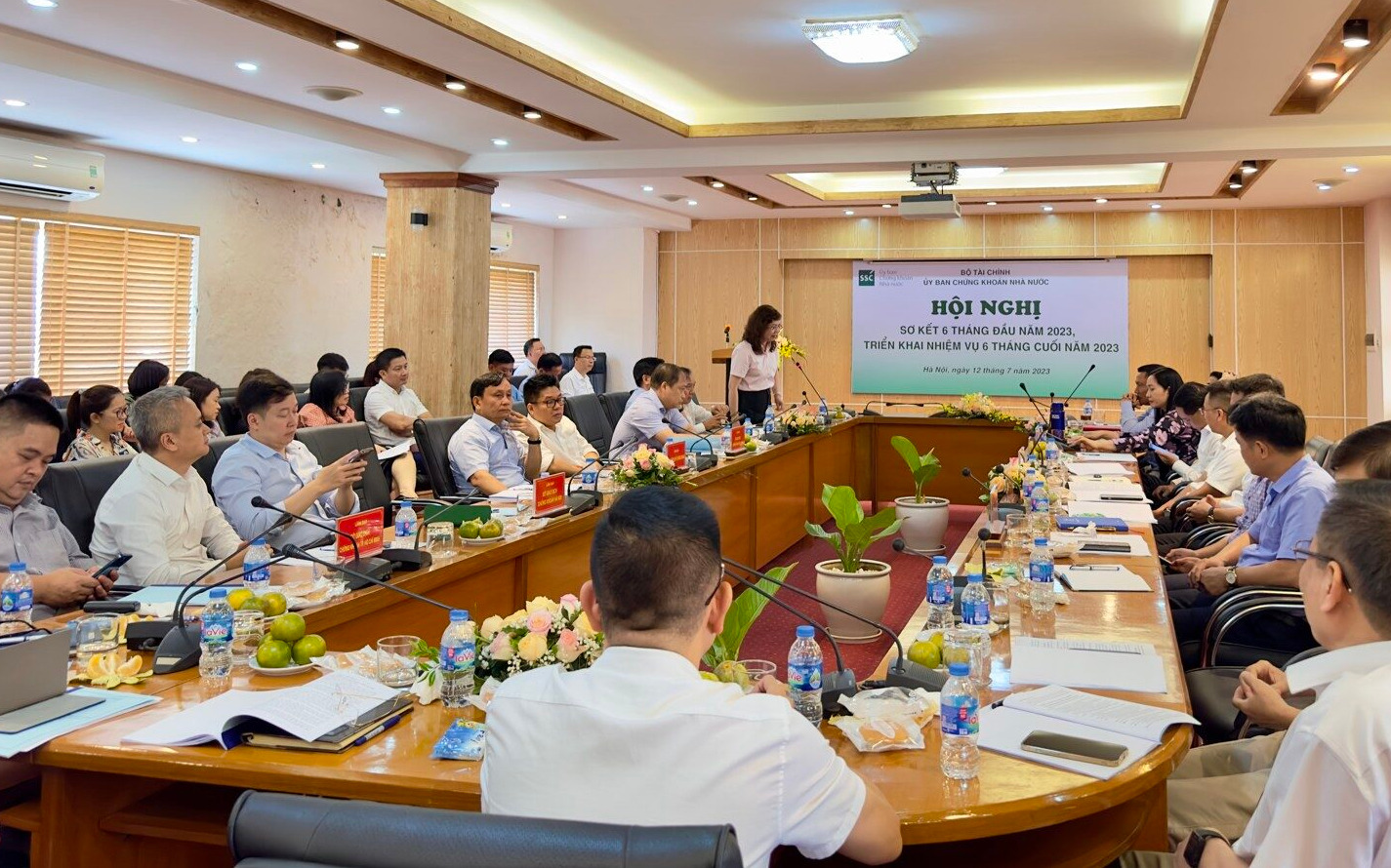 Nửa đầu năm 2023, Ủy ban Chứng khoán Nhà nước đã xử phạt 2 trường hợp thao túng cổ phiếu