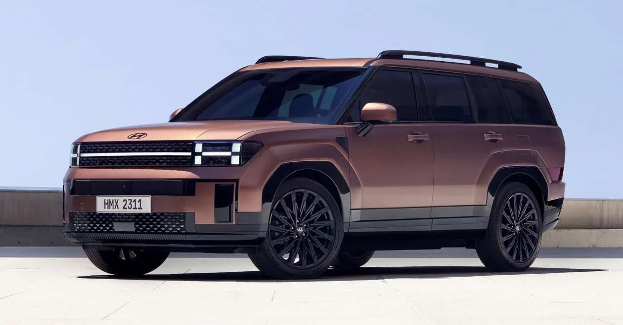 Hyundai Santa Fe 2024 lo dien, thiet ke giong Land Rover, ra mat trong thang 8 hyundai-santa-fe-2024-lo-dien-thiet-ke-giong-land-rover-ra-mat-trong-thang-8_64b627c7b3604.webp