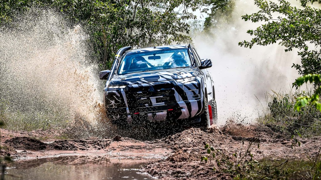 Mitsubishi Triton 2023 sẽ thay đổi toàn diện