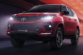 Toyota Fortuner 2023 tiếp tục rò rỉ thông tin trước khi trình làng vào tháng 8/2023