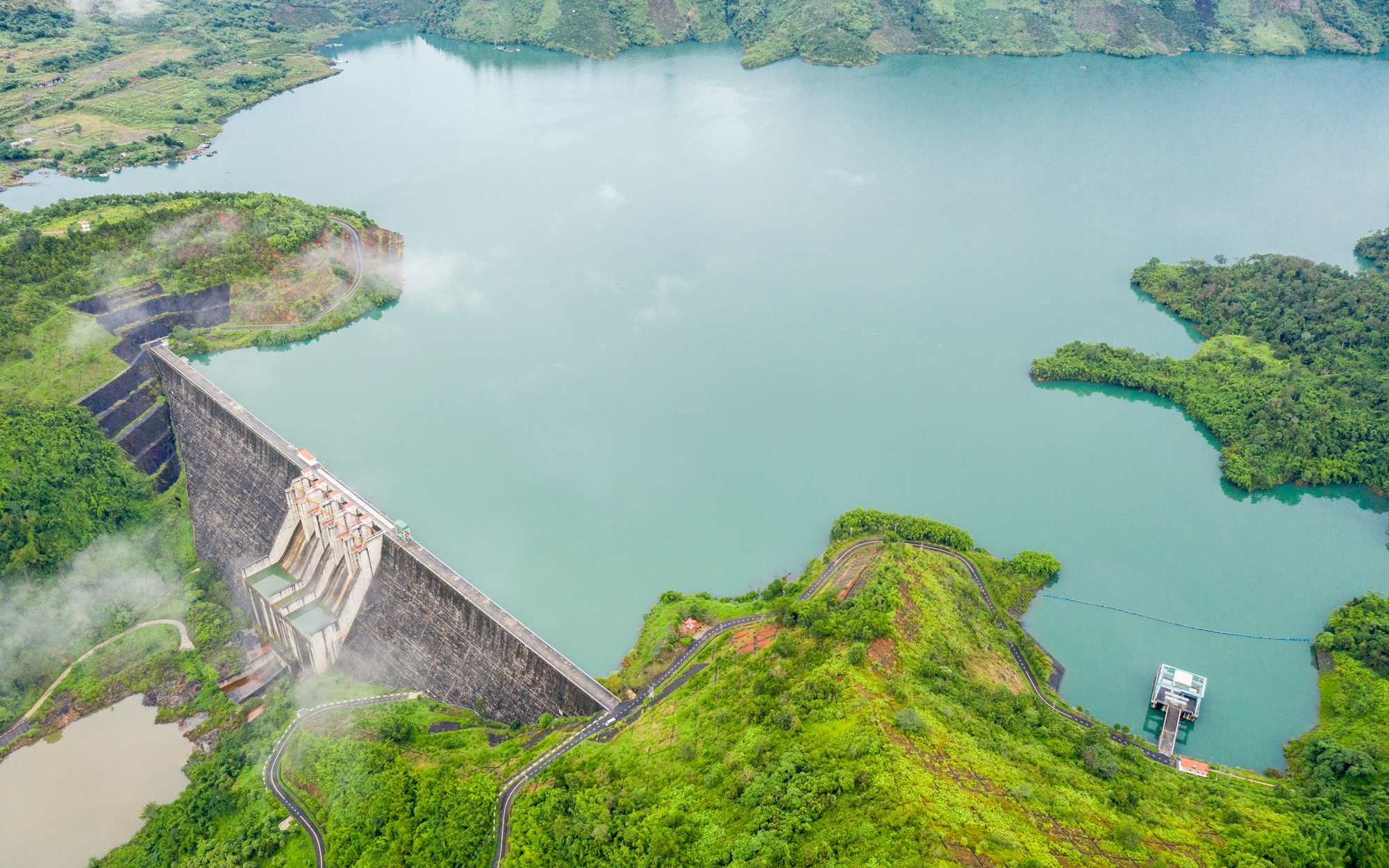 Mực nước hồ thủy điện ngày 30/7: Mưa lớn, thủy điện Tây Nguyên dâng cao mực nước