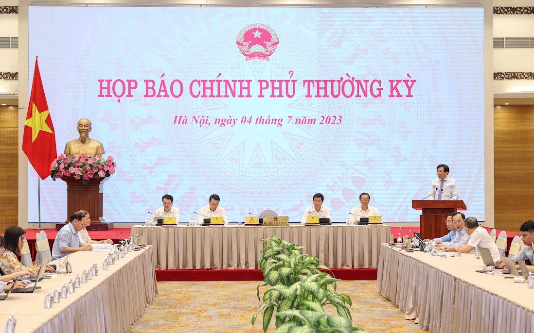 Thủ tướng đưa ra 10 giải pháp phát triển kinh tế - xã hội 6 tháng cuối năm