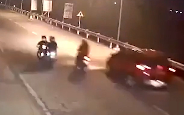 Xe gắn máy vượt ẩu gây tai nạn liên hoàn