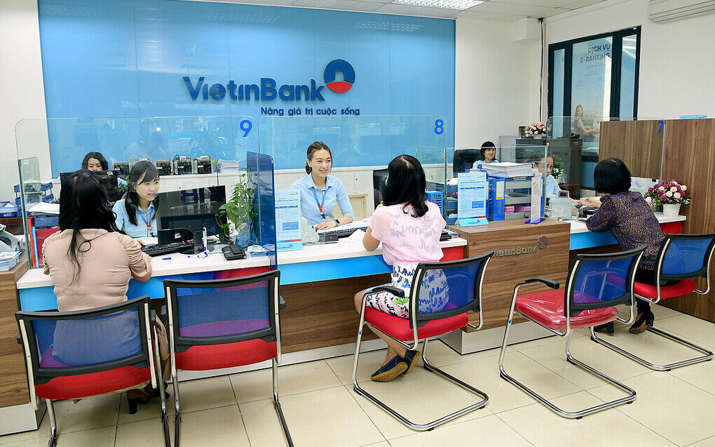 Lãi suất tiết kiệm ngân hàng VietinBank tiếp tục giảm trong tháng 7/2023