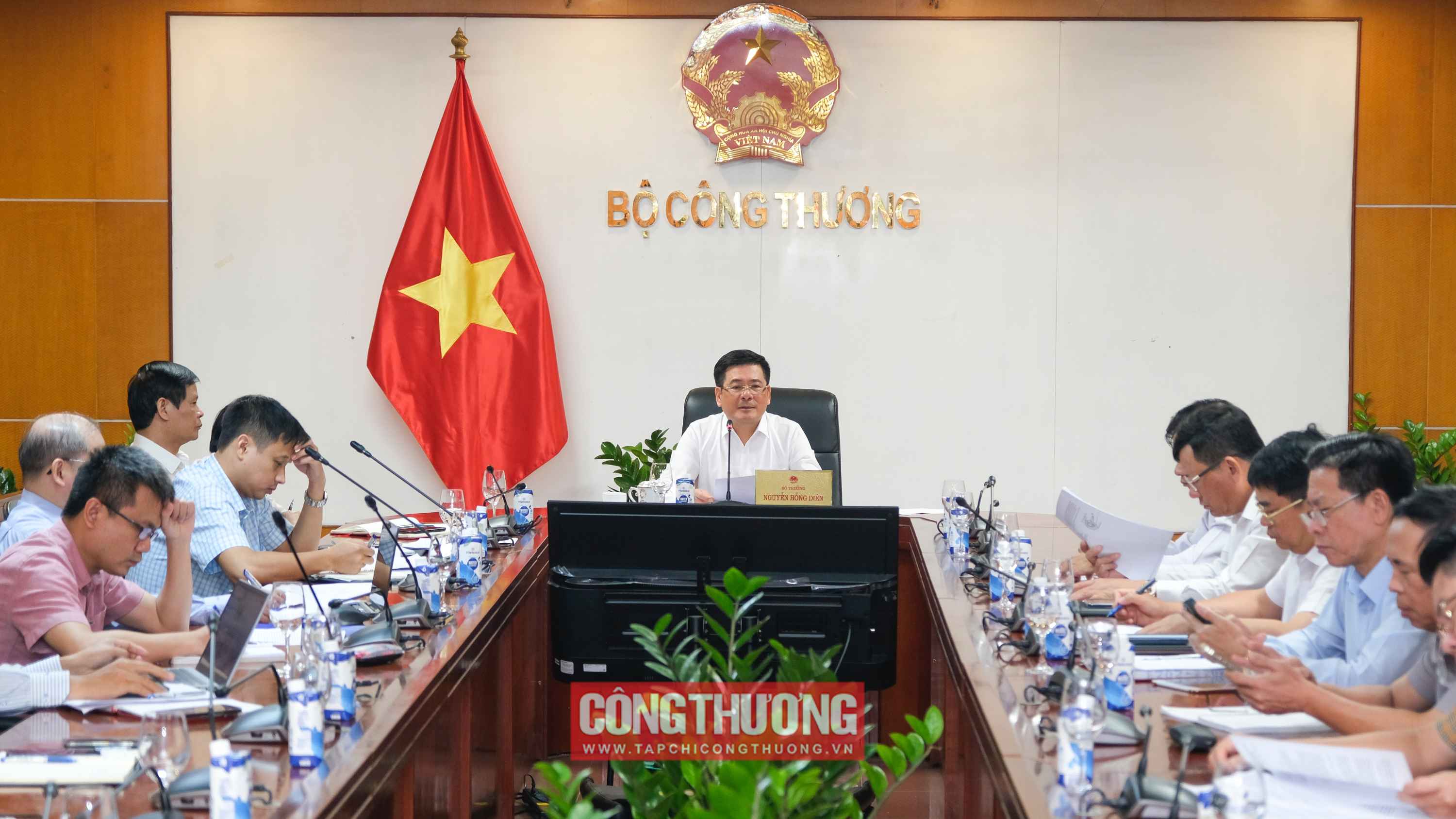 Đẩy nhanh tiến độ 13 dự án điện khí LNG trong Quy hoạch điện VIII