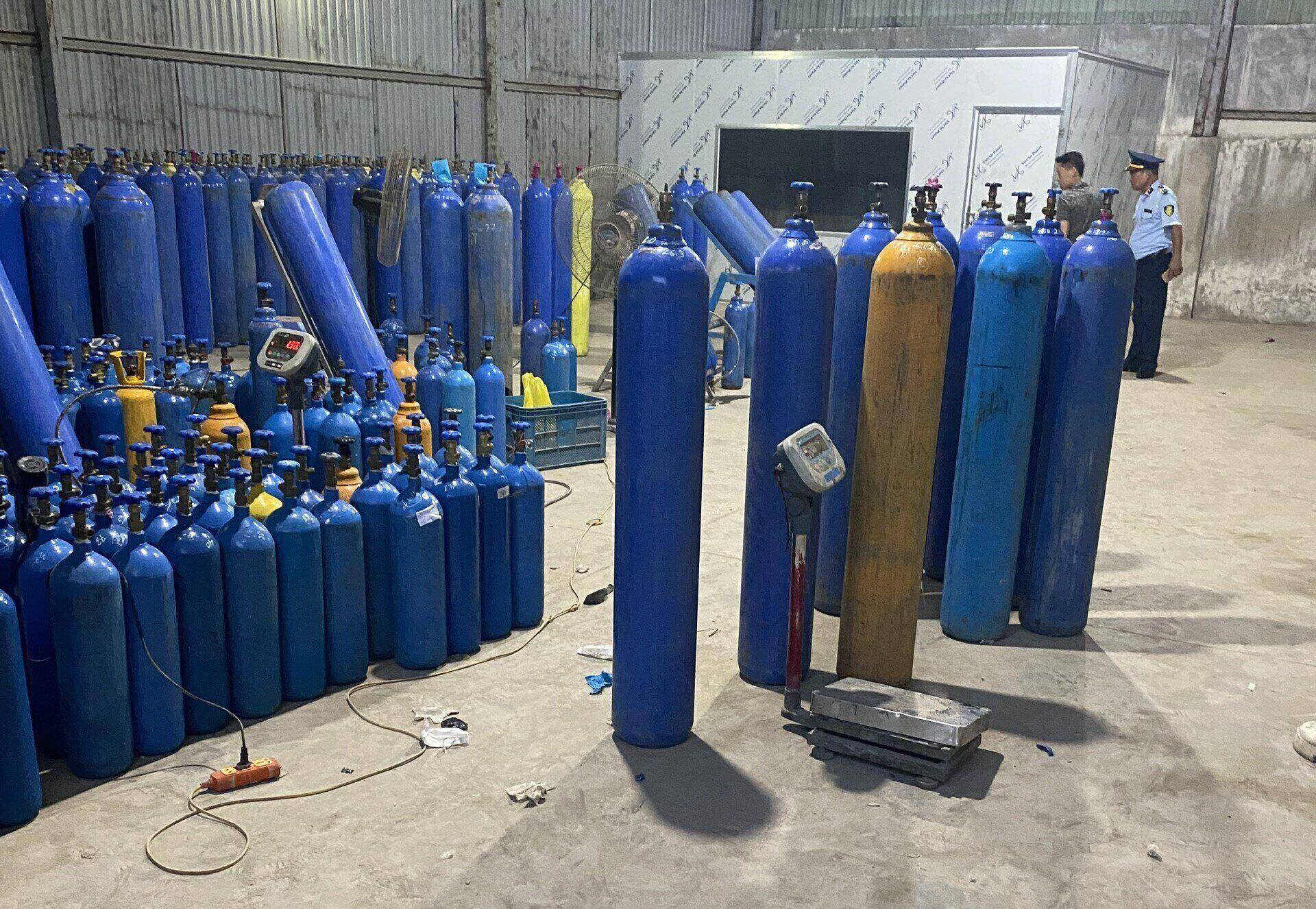 Bắc Ninh: tịch thu 1,3 tấn khí N2O (khí cười) trị giá trên 163 triệu đồng