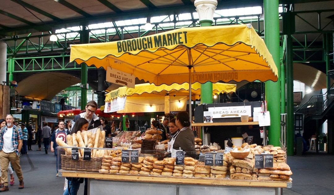 Sức bền bất ngờ của nền kinh tế Anh