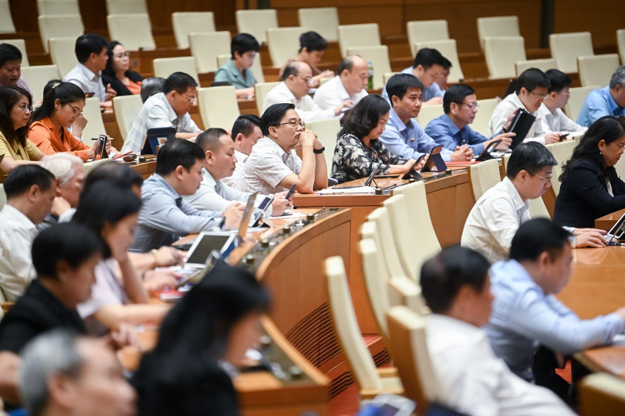 Ủy ban Thường vụ Quốc hội tiến hành chất vấn và trả lời chất vấn về nhóm vấn đề thuộc lĩnh vực trách nhệm của Bộ Nông nghiệp và Phát triển nông thôn