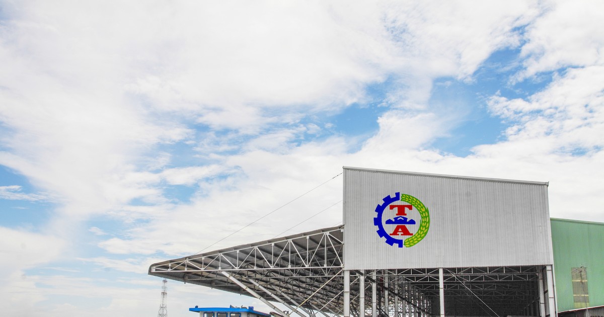 Chủ tịch và Tổng Giám đốc của Nông nghiệp Công nghệ cao Trung An nộp đơn xin từ nhiệm