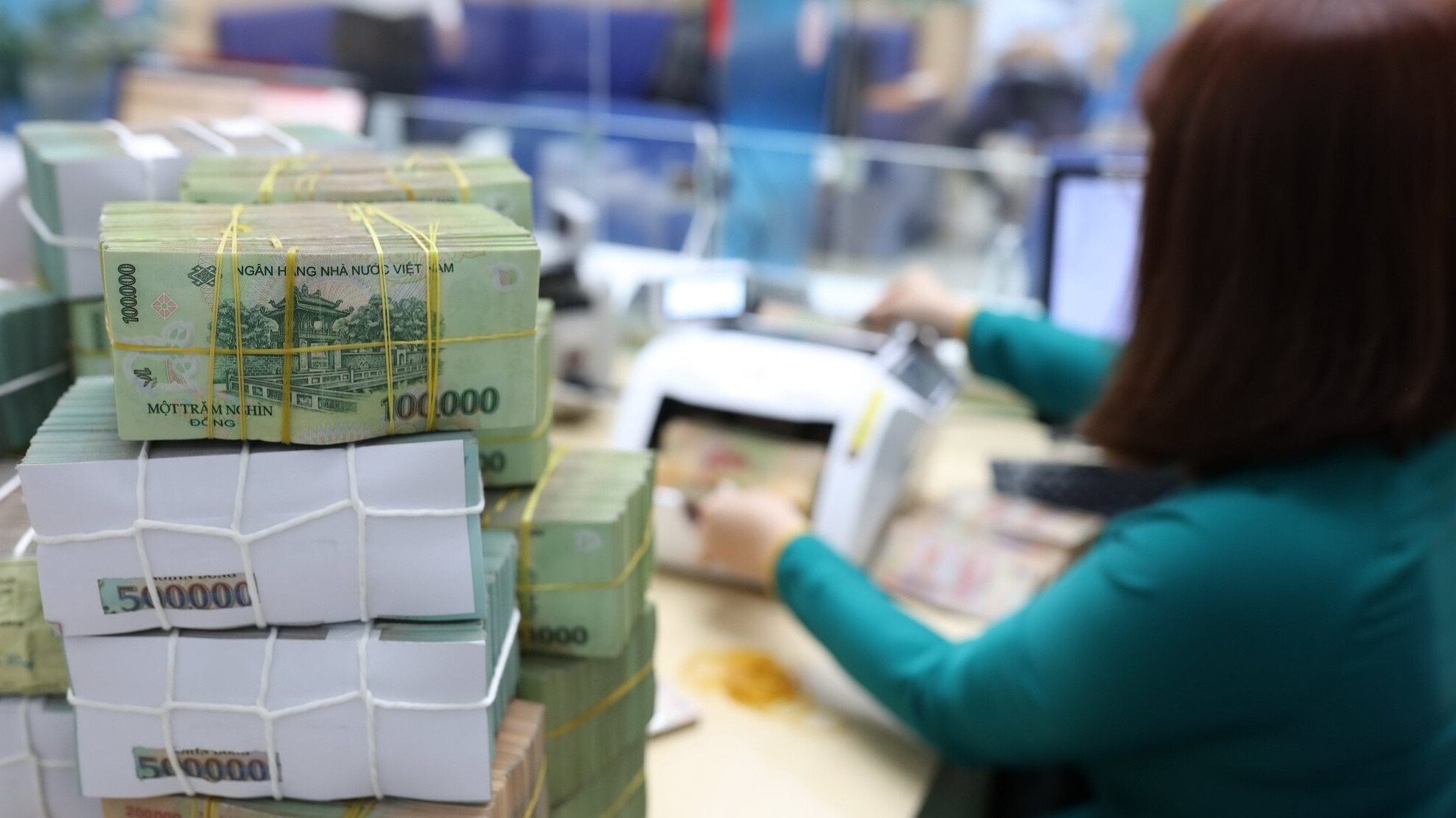 5 ngân hàng lớn hút dòng tiền gửi tiết kiệm mạnh nhất 6 tháng đầu năm 2023