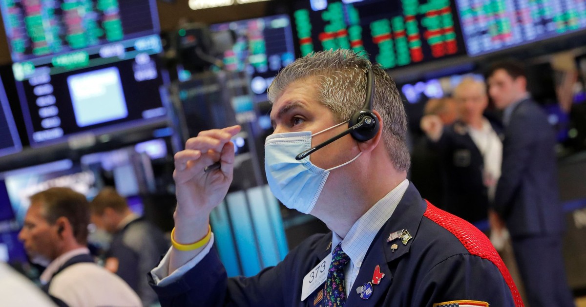 Trái phiếu kho bạc Mỹ đạt mức cao, chứng khoán Phố Wall mất điểm