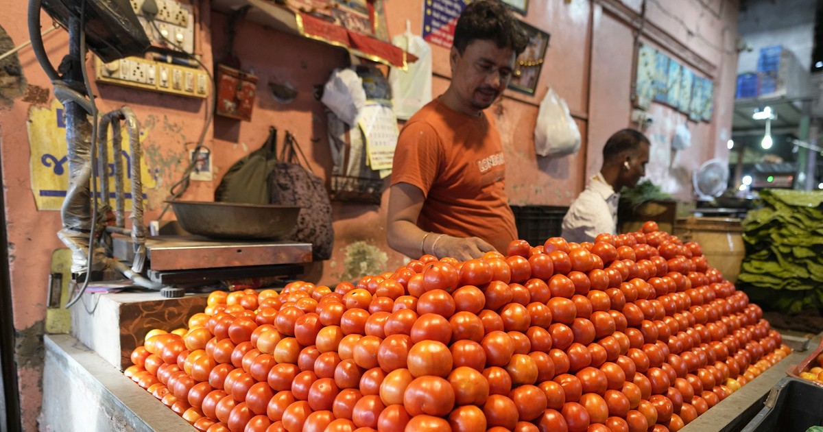 Vì sao nhiều nhà hàng Ấn Độ thẳng tay loại cà chua ra khỏi thực đơn