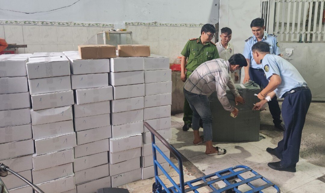 thực phẩm nhập lậu